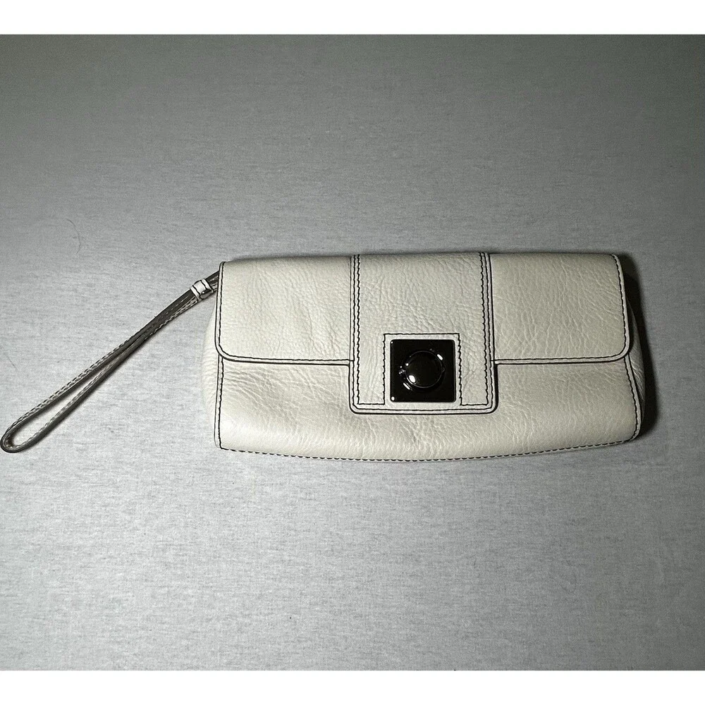Banana Republic white pebbled leather clutch handbag with a wristlet strap